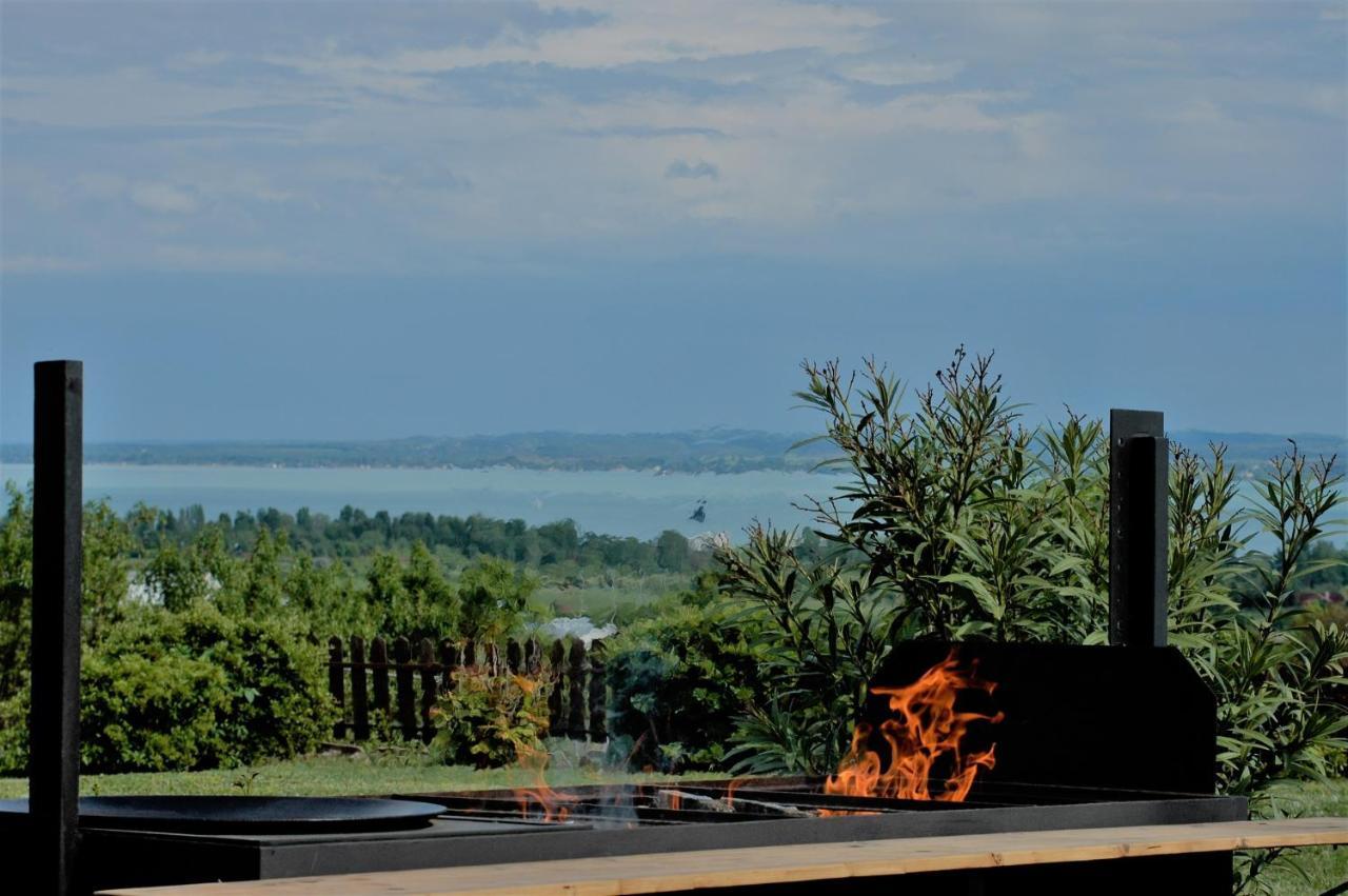 Koczor Winery & Guesthouse บาลาตอนฟือเรด ภายนอก รูปภาพ