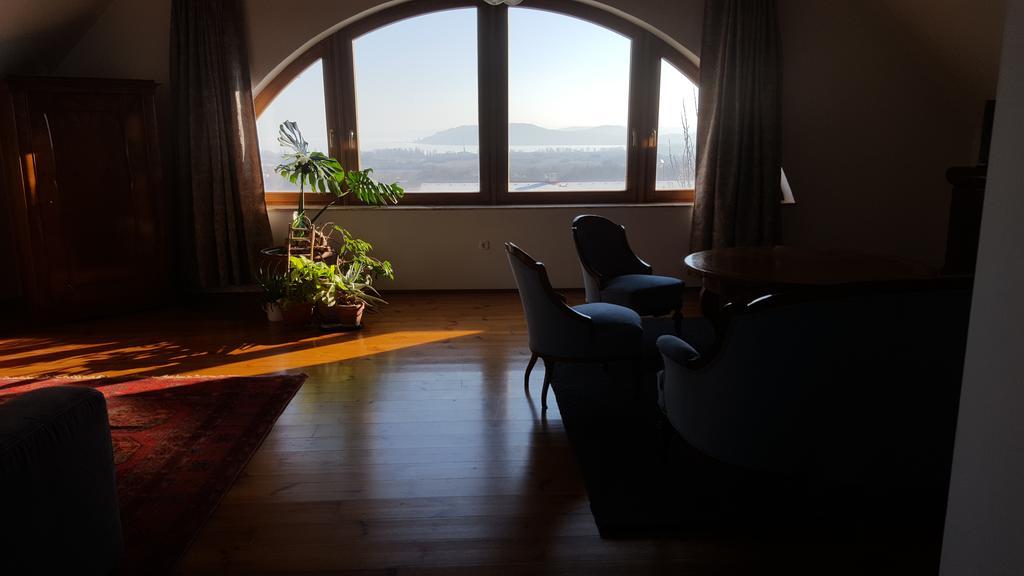 Koczor Winery & Guesthouse บาลาตอนฟือเรด ภายนอก รูปภาพ